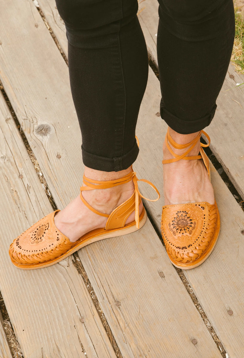 tying huaraches