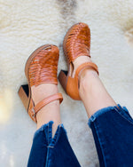 Load image into Gallery viewer, cognac leather high heels
