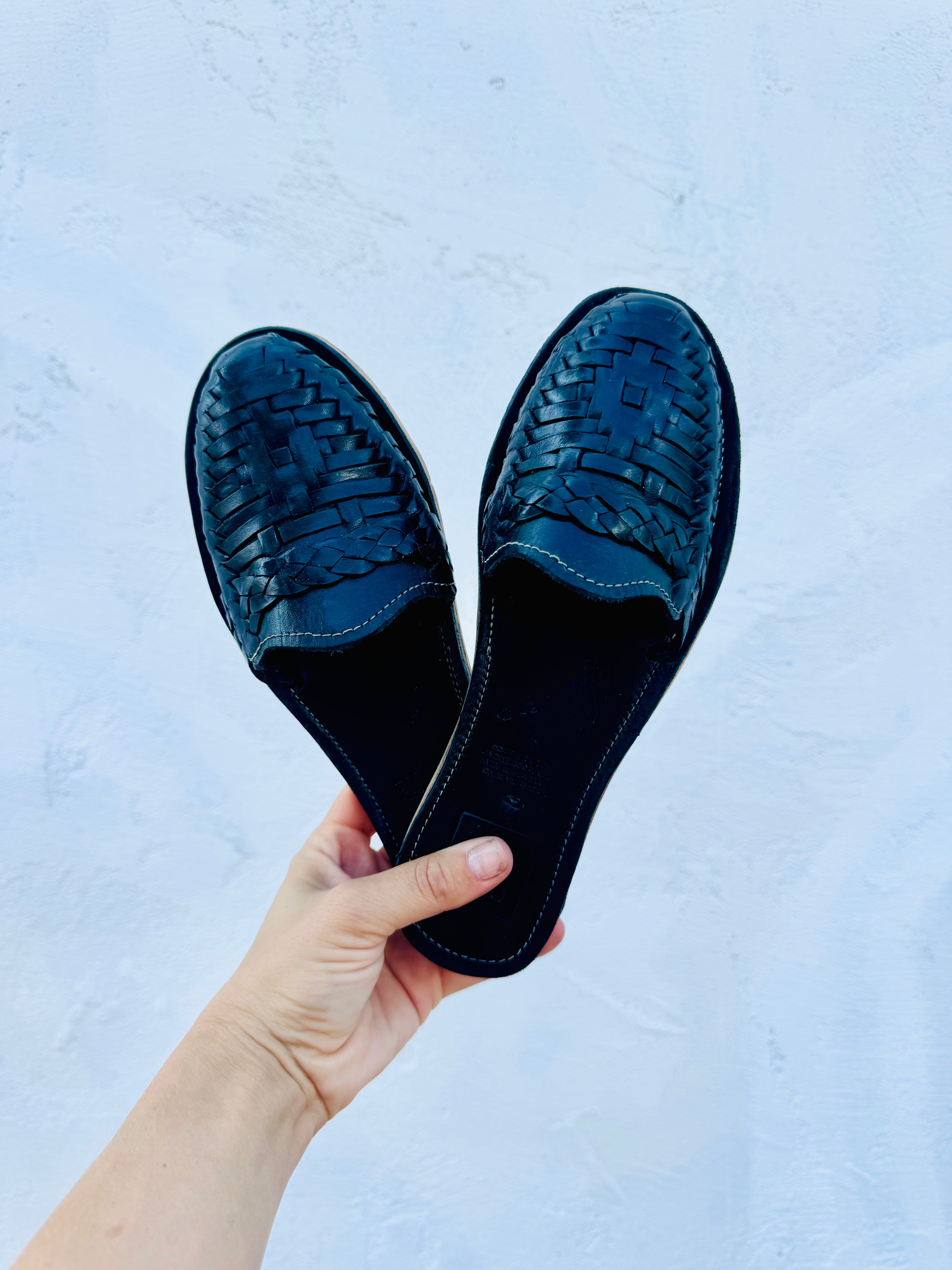 black slip on huaraches