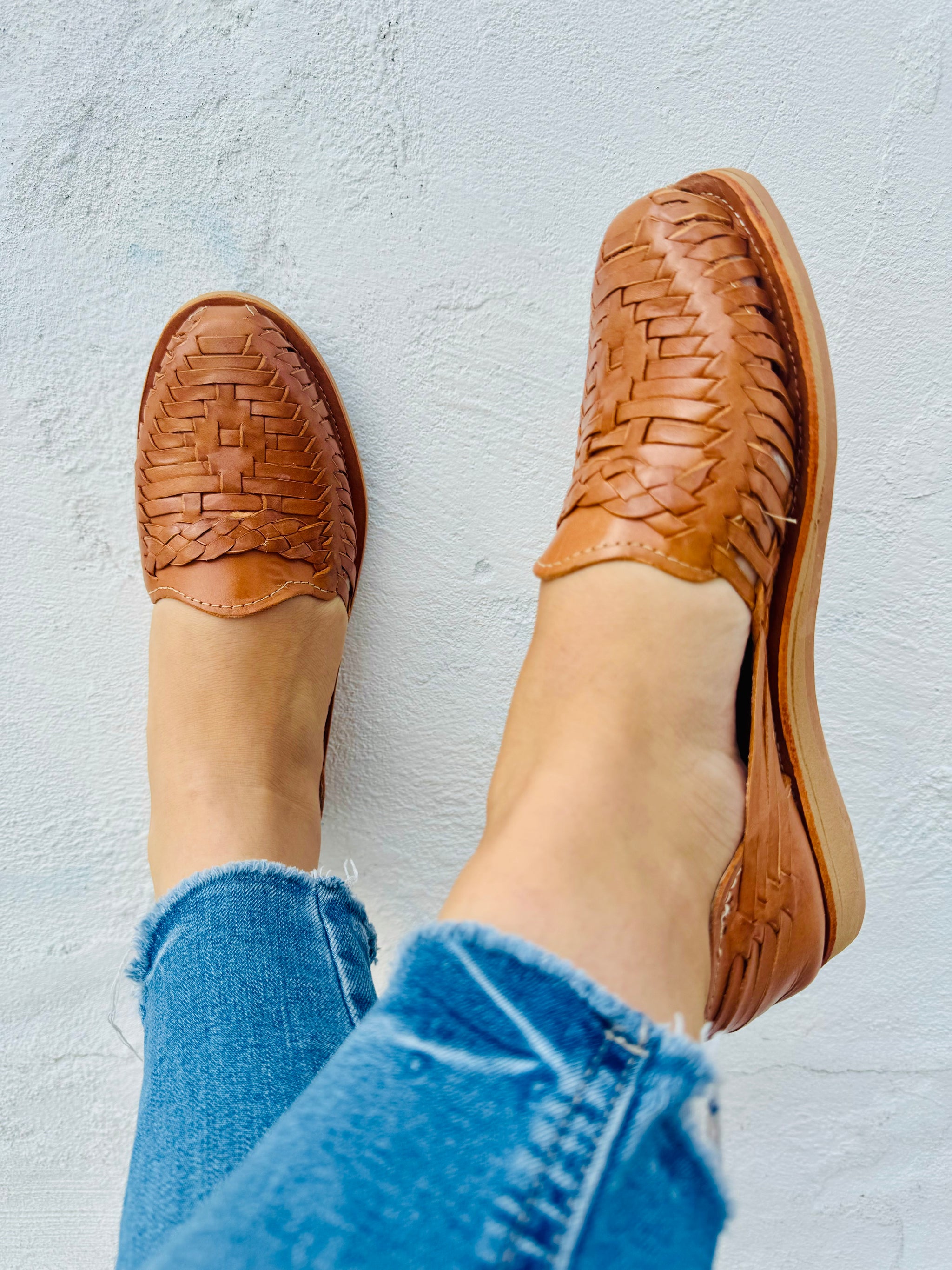 Mexican Huaraches Shoes Sz 9 Handmade Leather Tan Blue Loafer Boho Hippie Native Mexico - Blue Tooled Lace Up Leather Huaraches  main image 3